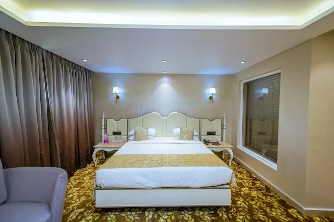 Hotel Holiday Resort - 4